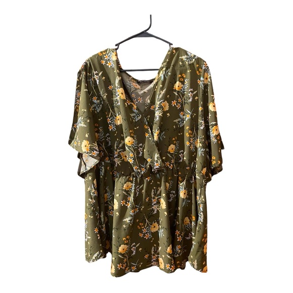 BloomChic Top - Picture 1 of 3